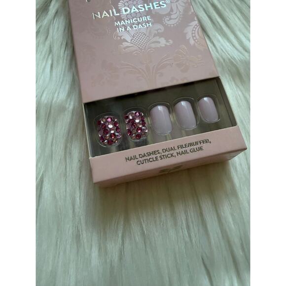 Red Aspen Nail Dashes- Rose Promenade (light pink bejeweled short, square nails) - Picture 6 of 7